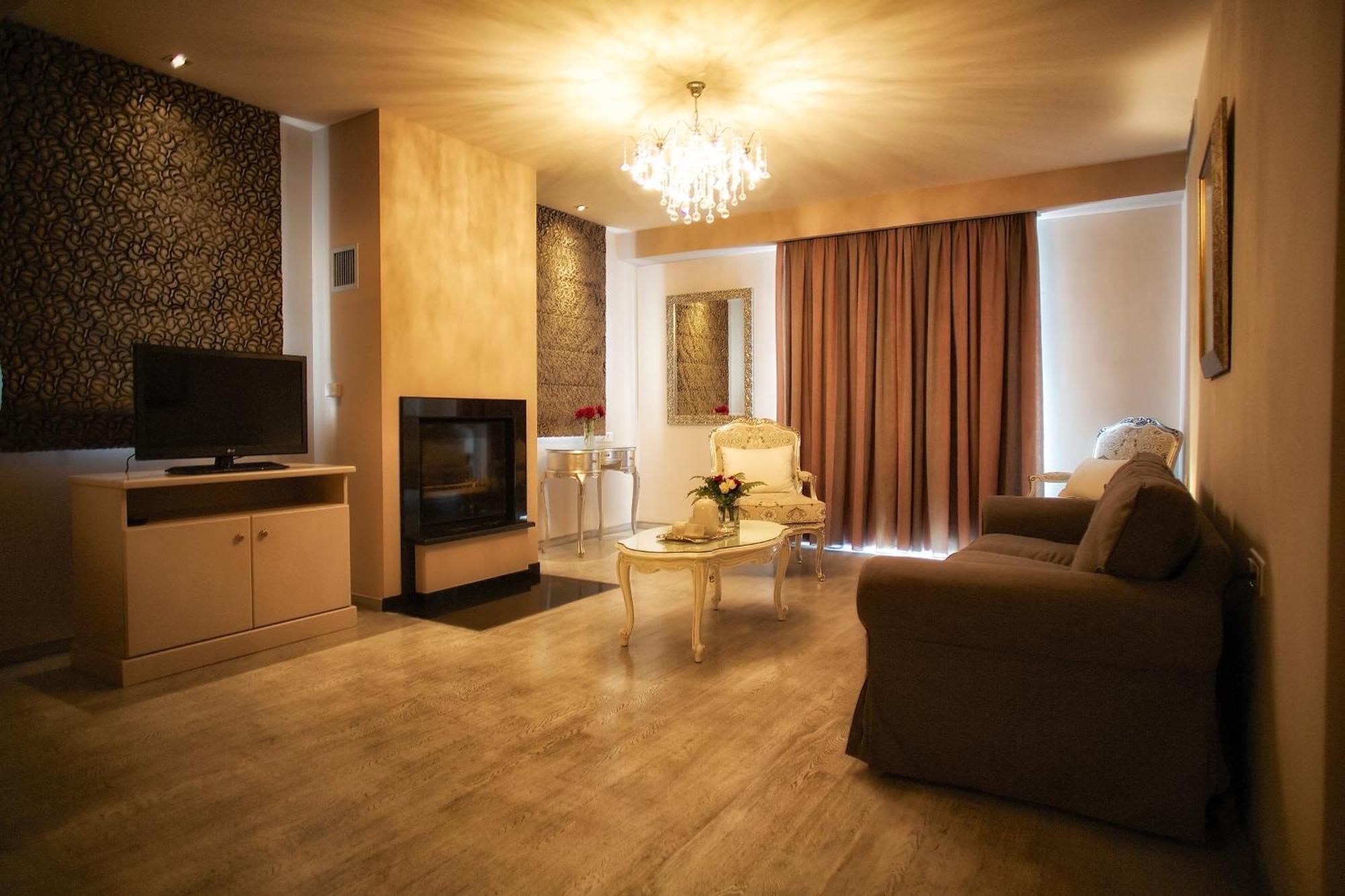 Nestani Hondos Classic Hotel & Spa מראה חיצוני תמונה