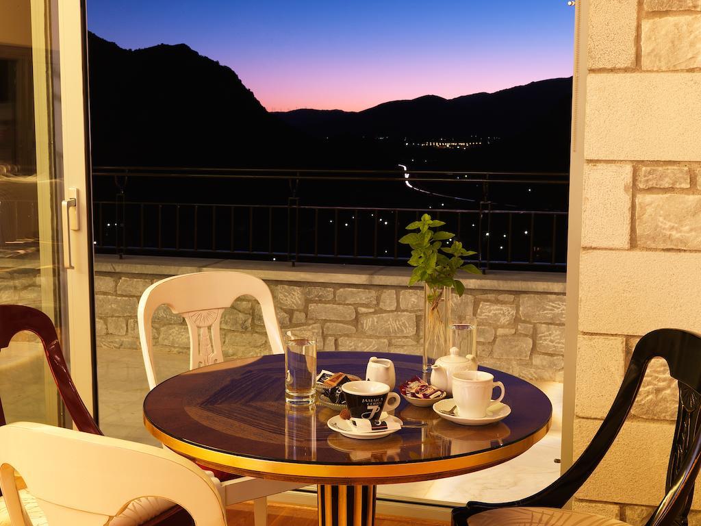 Nestani Hondos Classic Hotel & Spa מראה חיצוני תמונה